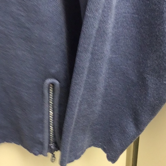 Blue sweater size large with zippers - Picture 7 of 9